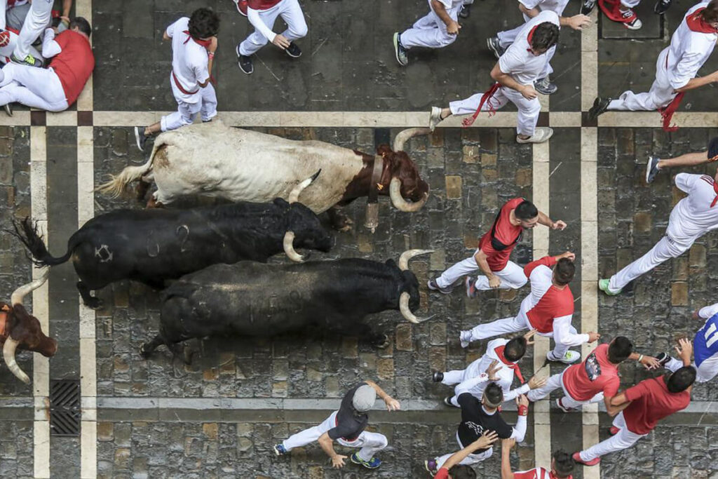 Két év szünet után visszatért a pamplonai bikafuttatás
